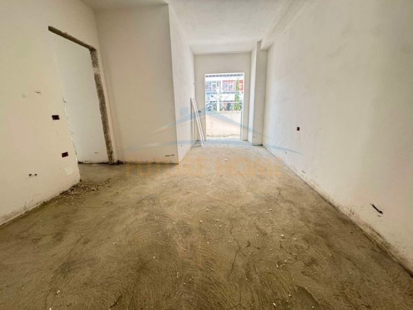 Tirane, shitet apartament 2+1 Kati 2, 93 m² 14.000.000 € 
