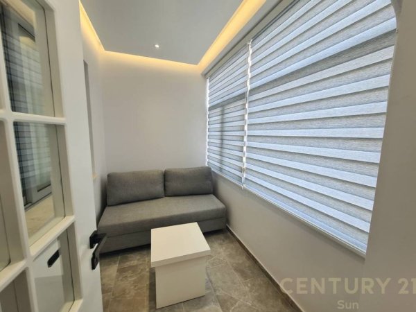 Tirane, jepet me qera apartament 1+1 Kati 8, 80 m² 500 € (Rr.Teodor Keko)