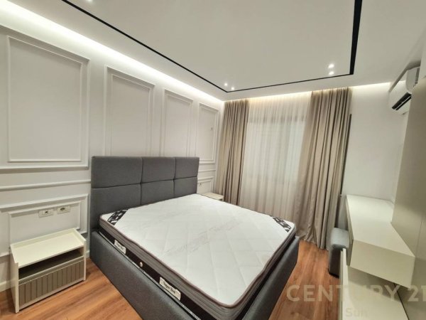 Tirane, jepet me qera apartament 1+1 Kati 8, 80 m² 500 € (Rr.Teodor Keko)