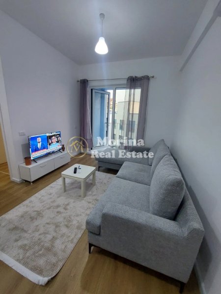 Tirane, jepet me qera apartament 1+1 Kati 4, 65 m² 450 € (Fresku)