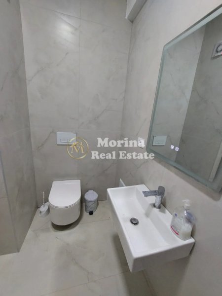 Tirane, jepet me qera apartament 1+1 Kati 4, 65 m² 450 € (Fresku)