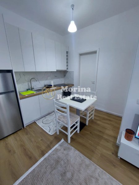Tirane, jepet me qera apartament 1+1 Kati 4, 65 m² 450 € (Fresku)