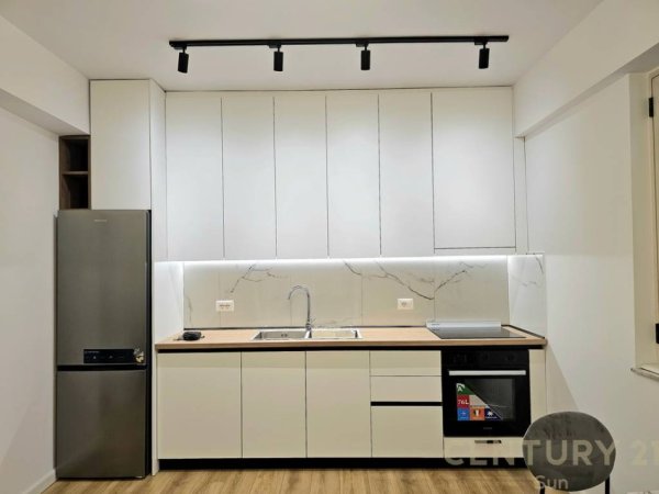 Tirane, jepet me qera apartament 1+1 Kati 4, 60 m² 600 € (Rr.Muhamet Gjollesha)
