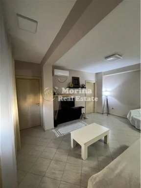 Tirane, jepet me qera apartament 2+1 Kati 1, 75 m² 650 € (Blloku)