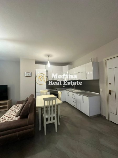 Tirane, jepet me qera apartament 1+1+Ballkon Kati 3, 70 m² 550 € (Pazari i Ri)