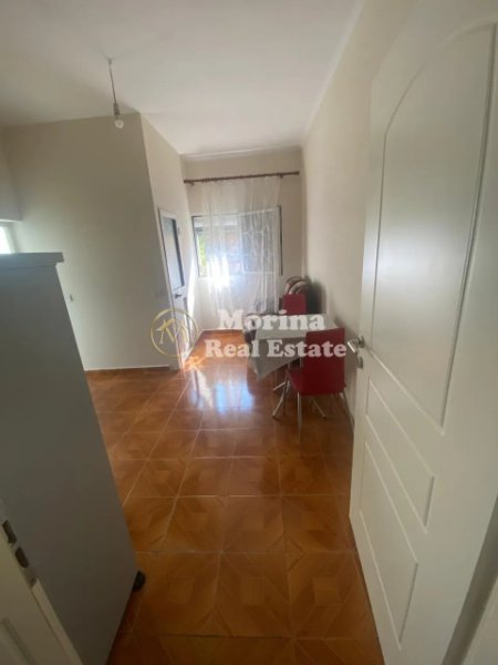 Tirane, jepet me qera shtepi 1+1 Kati 2, 50 m² 250 € (Universiteti Bujqesor)