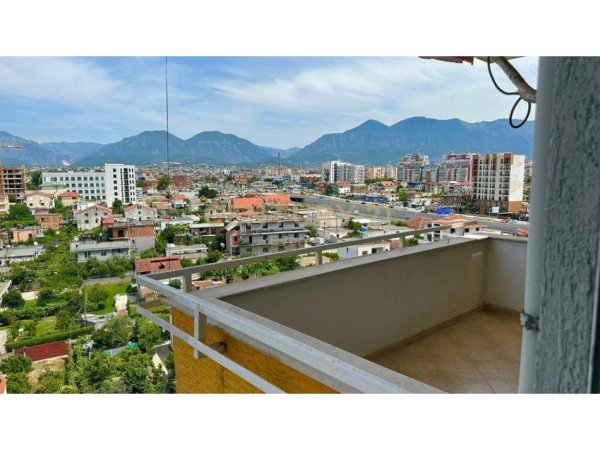 Tirane, jepet me qera apartament 2+1 Kati 7, 85 m² 550 € (Rr.Veli Dedi)
