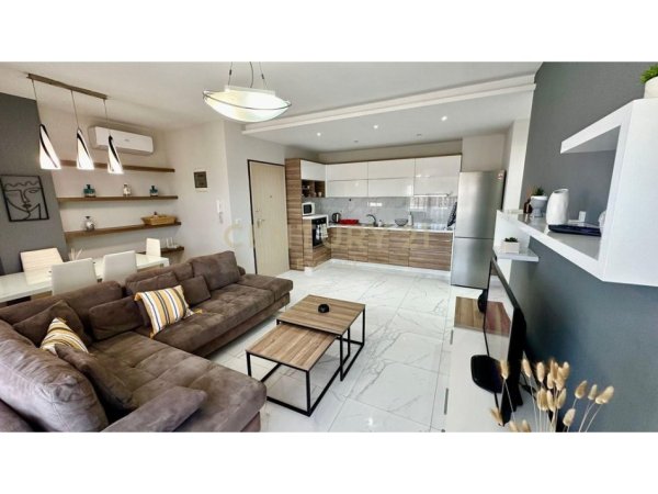 Tirane, jepet me qera apartament 2+1 Kati 7, 85 m² 550 € (Rr.Veli Dedi)