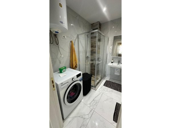 Tirane, jepet me qera apartament 2+1 Kati 7, 85 m² 550 € (Rr.Veli Dedi)