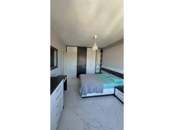 Tirane, jepet me qera apartament 2+1 Kati 7, 85 m² 550 € (Rr.Veli Dedi)
