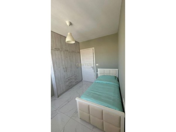 Tirane, jepet me qera apartament 2+1 Kati 7, 85 m² 550 € (Rr.Veli Dedi)