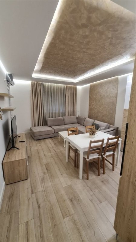 Tirane, jepet me qera apartament 1+1+Ballkon Kati 4, 70 m² 550 € (Rossman Lala , Ali Dem)