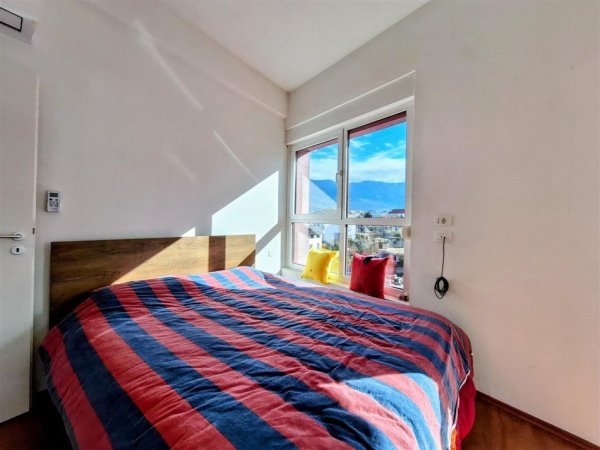 Tirane, jepet me qera apartament 2+1+Ballkon Kati 5, 85 m² 550 € (Mangalemi , Ali Dem)