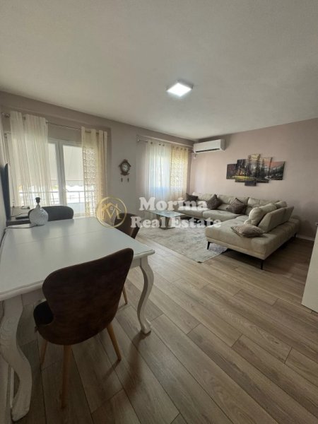 Tirane, jepet me qera apartament 2+1 Kati 4, 100 m² 400 € (Fresku)