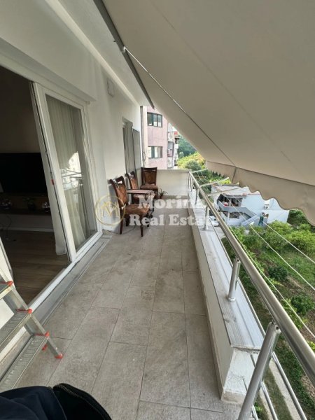 Tirane, jepet me qera apartament 2+1 Kati 4, 100 m² 400 € (Fresku)