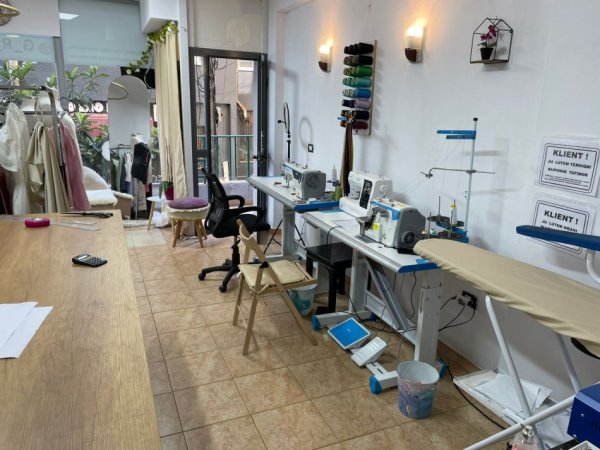 Tirane, shitet ambjent biznesi Kati 0, 37 m² (Rr. Vllazen Huta)