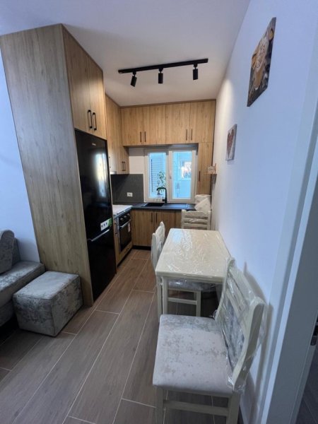 Tirane, jepet me qera apartament 1+1 Kati 3, 55 m² 500 € (Selite , Residenca 3D)