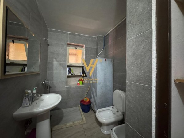Tirane, jepet me qera apartament 1+1+Ballkon Kati 5, 60 m² 500 € (RRUGA GRIGOR HEBA)