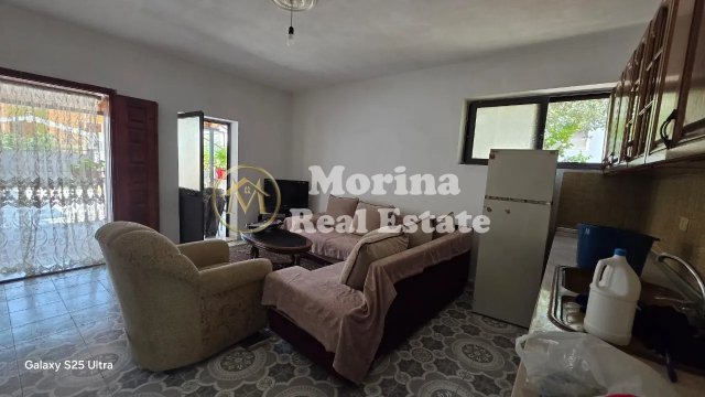 Tirane, jepet me qera shtepi 1+1 Kati 1, 65 m² 350 € (Allias)