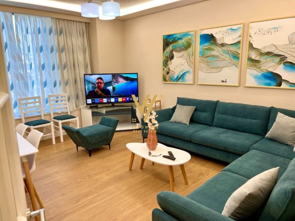 Tirane, jepet me qera apartament 1+1+Ballkon Kati 5, 78 m² 550 € (TREGU ELEKTRIK)