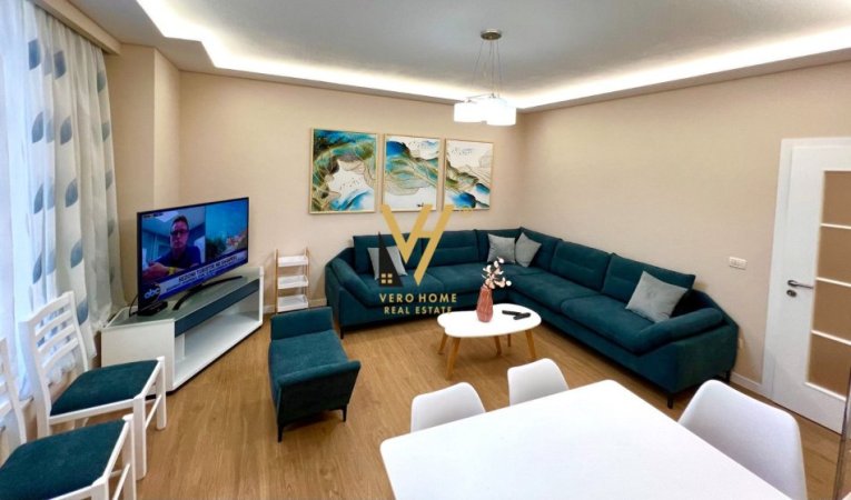 Tirane, jepet me qera apartament 1+1+Ballkon Kati 5, 78 m² 550 € (TREGU ELEKTRIK)