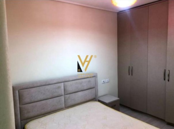 Tirane, jepet me qera apartament 1+1+Ballkon Kati 3, 60 m² 550 € (NISHARAKU)