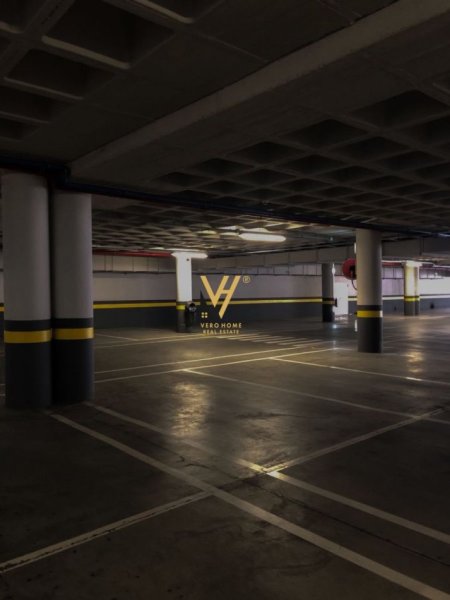 Tirane, shitet garazh | post parkimi Kati -1, 17 m² (xhamlliku)