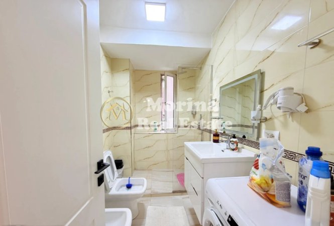 Tirane, jepet me qera apartament 1+1 Kati 1, 80 m² 600 € (Rruga e Elbasanit)