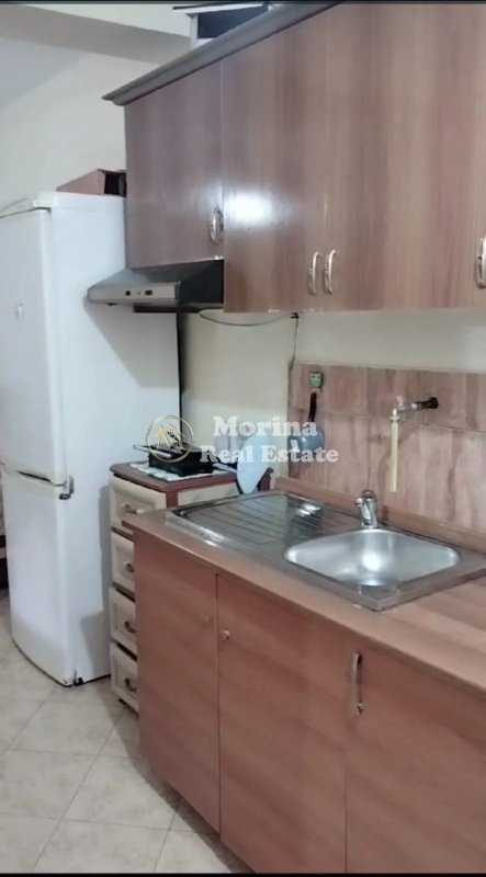 Tirane, jepet me qera apartament 1+1 Kati 1, 65 m² 250 € (Qyteti Studenti)