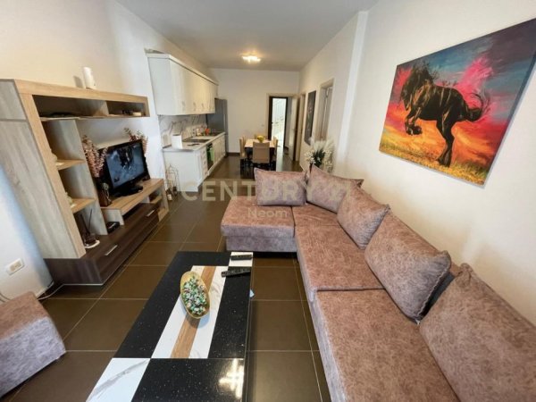 Tirane, jepet me qera apartament 2+1 Kati 2, 95 m² 95 €