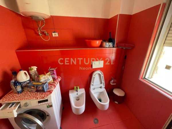Tirane, jepet me qera apartament 2+1 Kati 2, 95 m² 95 €