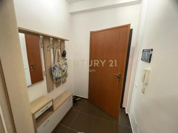 Tirane, jepet me qera apartament 2+1 Kati 2, 95 m² 95 €