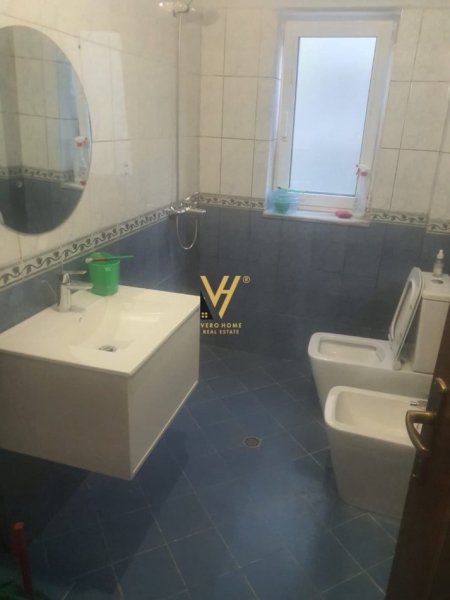 Tirane, jepet me qera apartament 1+1+Ballkon Kati 1, 60 m² 700 € (RRUGA SAMI FRASHERI)