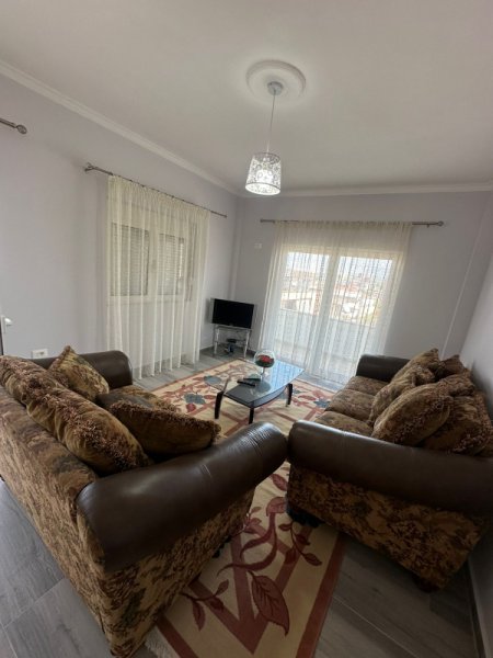 Tirane, jepet me qera shtepi 2+1 Kati 3, 110 m² 400 € (Kodra e Priftit)