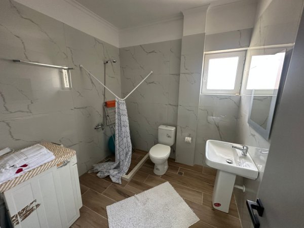 Tirane, jepet me qera shtepi 2+1 Kati 3, 110 m² 400 € (Kodra e Priftit)