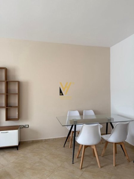 Tirane, jepet me qera apartament 1+1+Ballkon Kati 1, 74 m² 450 € (RRUGA E ELBASANIT)