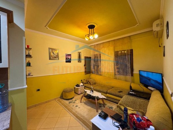 Shitet, Apartament 1+1, Rruga Kongresi Manastirit, Tiranë