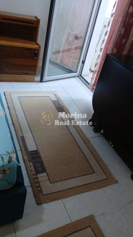 Tirane, jepet me qera apartament 1+1 Kati 1, 55 m² 300 € (Bulevardi i Ri)