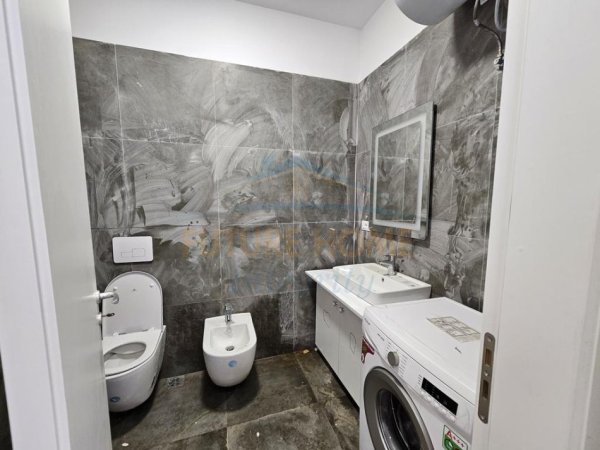 Qera, Apartament 2+1+2, Bulevardi i Ri, Tiranë.