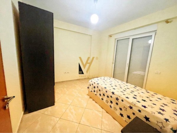 Tirane, jepet me qera apartament 2+1+Ballkon Kati 2, 110 m² 550 € (LIQENI THATE)