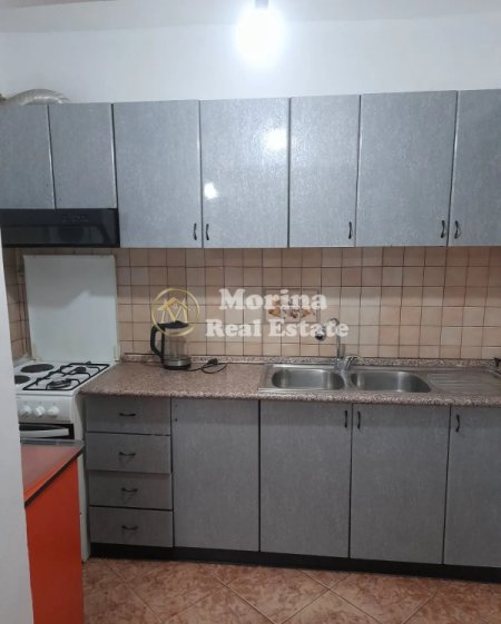 Tirane, jepet me qera apartament 2+1 Kati 1, 85 m² 420 € (Brryli)