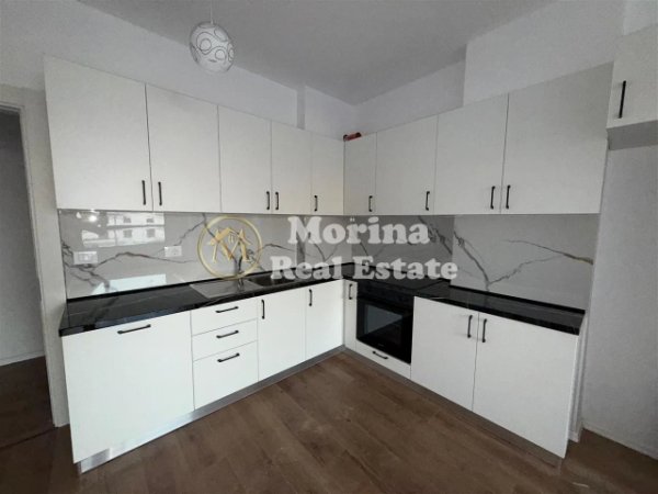 Tirane, jepet me qera apartament 2+1 Kati 2, 104 m² 300 € (Kamez)