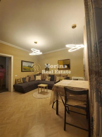 Tirane, jepet me qera apartament 2+1 Kati 1, 100 m² 800 € (Selvia)