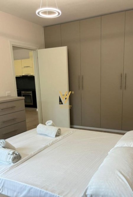 Tirane, jepet me qera apartament 1+1+Ballkon Kati 4, 73 m² 500 € (5 MAJI)