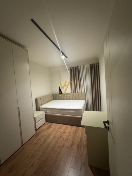 Tirane, jepet me qera apartament 2+1+Ballkon Kati 2, 110 m² 800 € (RRUGA FRANG BARDHI)