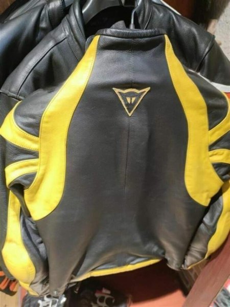Durres, shes Xhup lekure Dainese masa 40 ne oferte 100 Euro