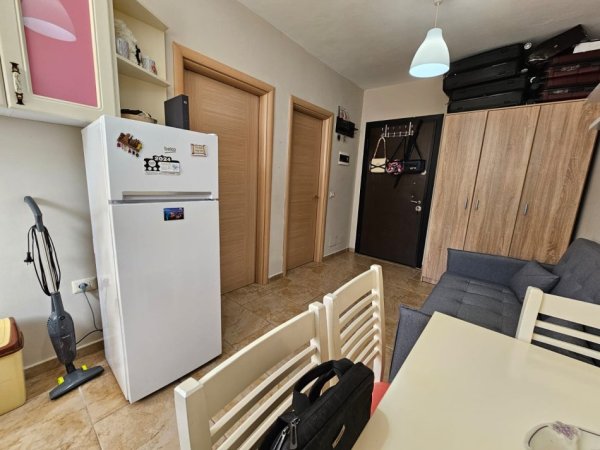 Tirane, jepet me qera apartament 1+1 Kati 3, 45 m² 350 € 
