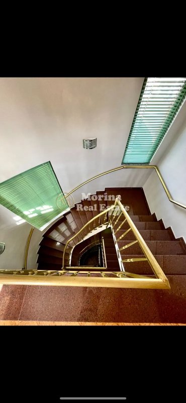 Tirane, jepet me qera Vile Dublex Kati 1, 840 m² 2.500 € (Spitali Amerikan 2)