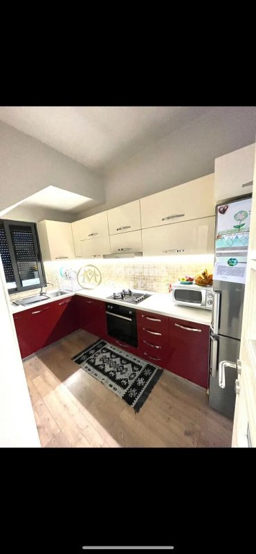 Tirane, jepet me qera Vile Dublex Kati 1, 840 m² 2.500 € (Spitali Amerikan 2)