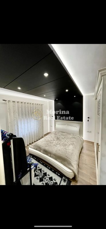 Tirane, jepet me qera Vile Dublex Kati 1, 840 m² 2.500 € (Spitali Amerikan 2)